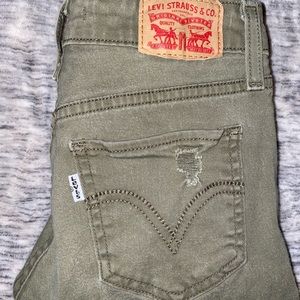 Levi’s Olive Green Super Skinny Jeans  Size 25